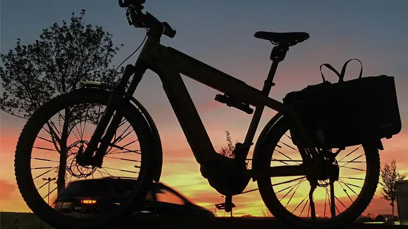 Jobrad vor Sonnenuntergang Jobrad vor Sonnenuntergang